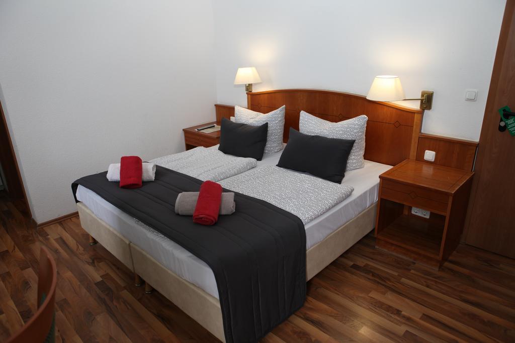 Hotel Alt-Ερφούρτη Δωμάτιο φωτογραφία